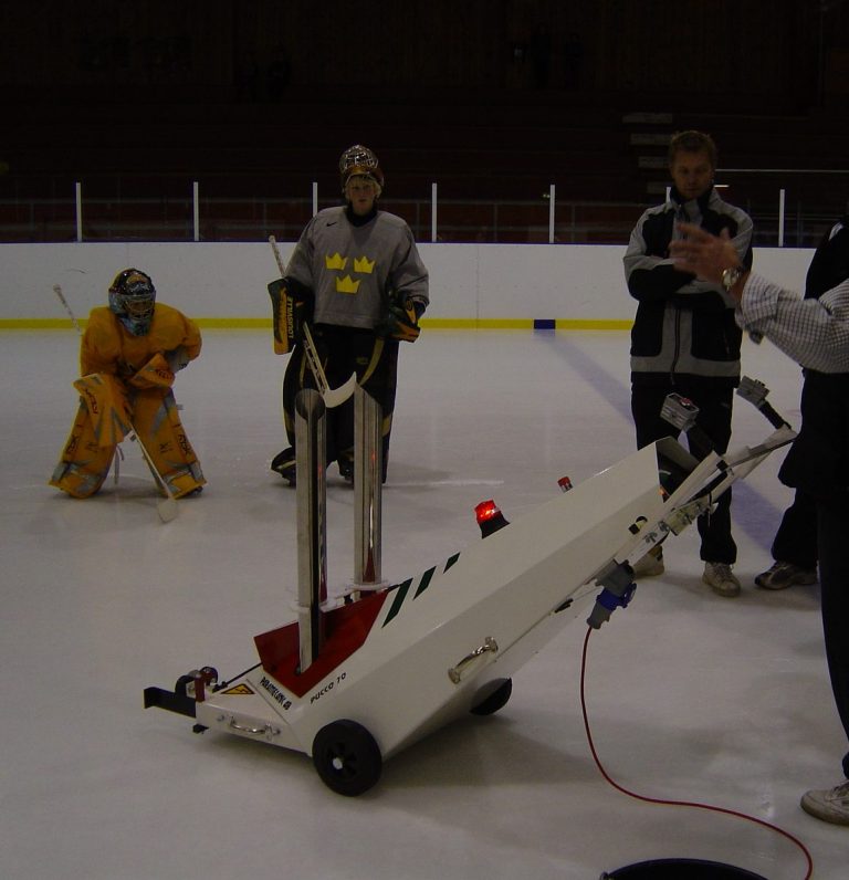 Puckmaskin målvaktsträning